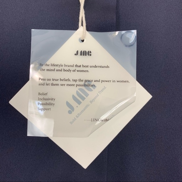 NWT J. Ing Navy Blue Feeling Embroidered Crop Top Size Medium - Picture 8 of 11